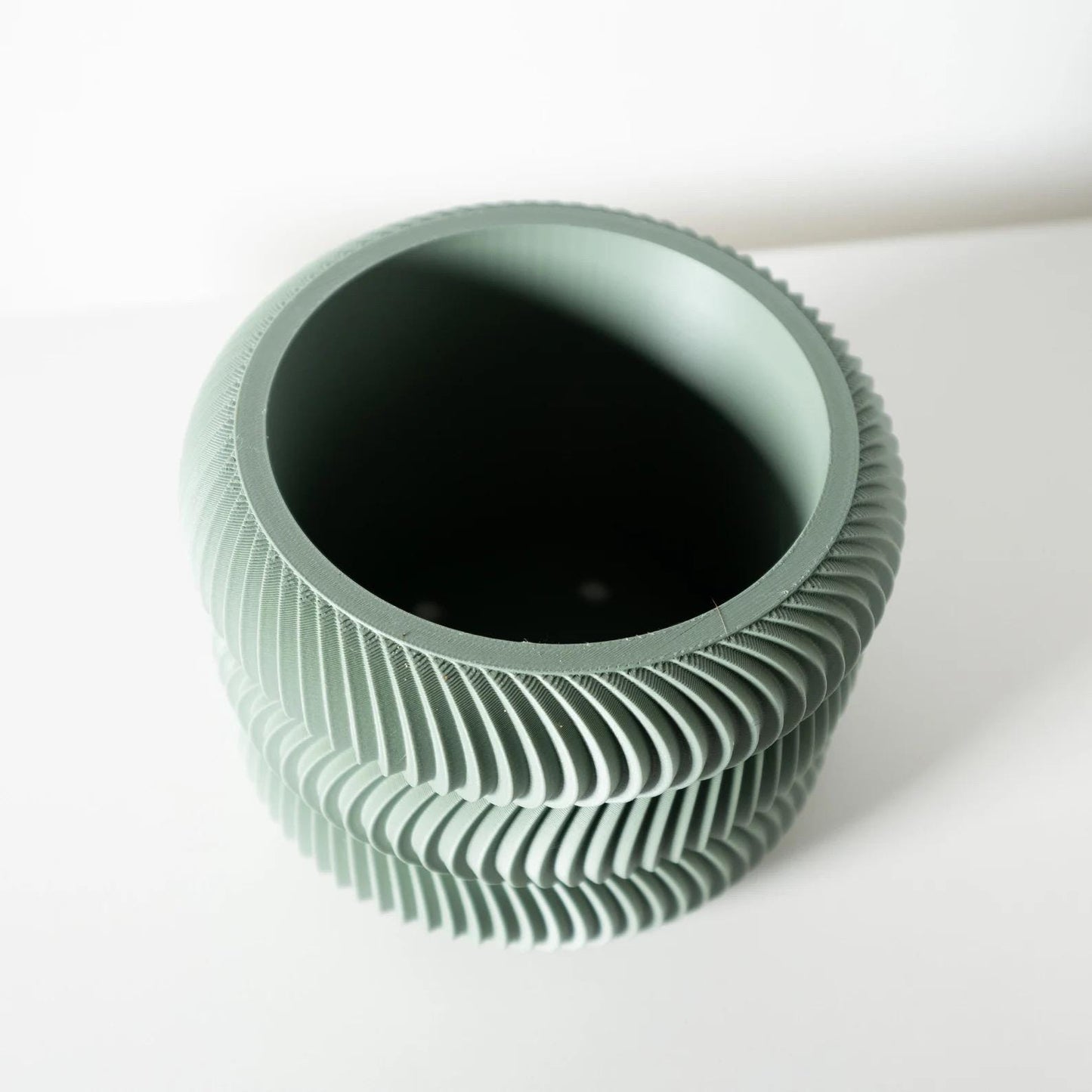 Maro Planter: Modern 3D-Printed PLA Plant Pot